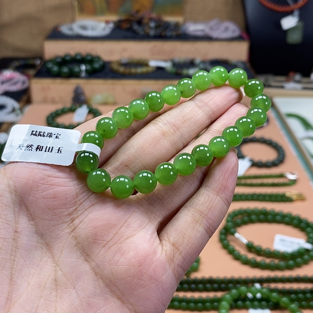 颈饰未镶嵌和田玉（碧玉）8mm果绿