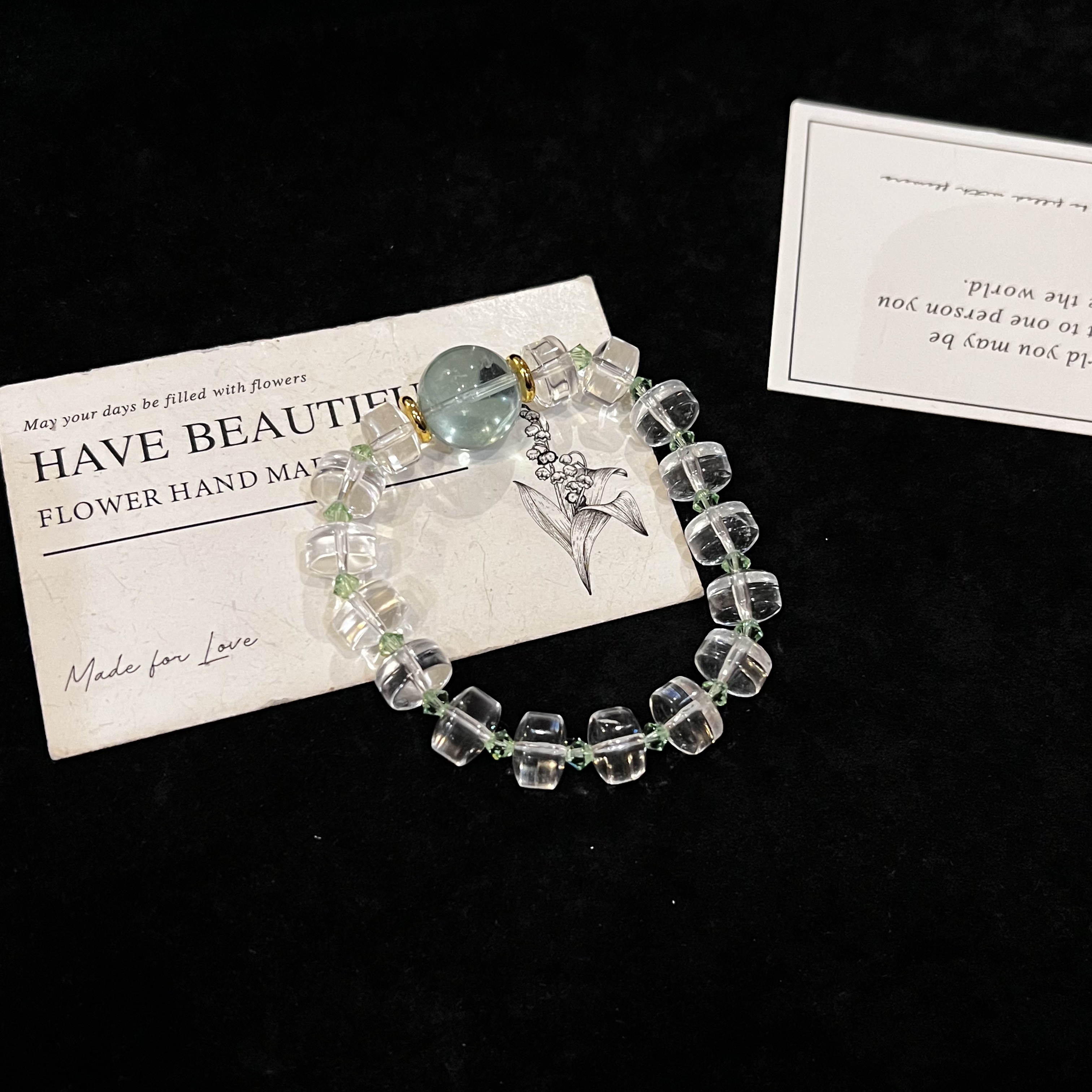 F37 10mm白水算盘+顶珠绿萤石设计款手串 多样性发一