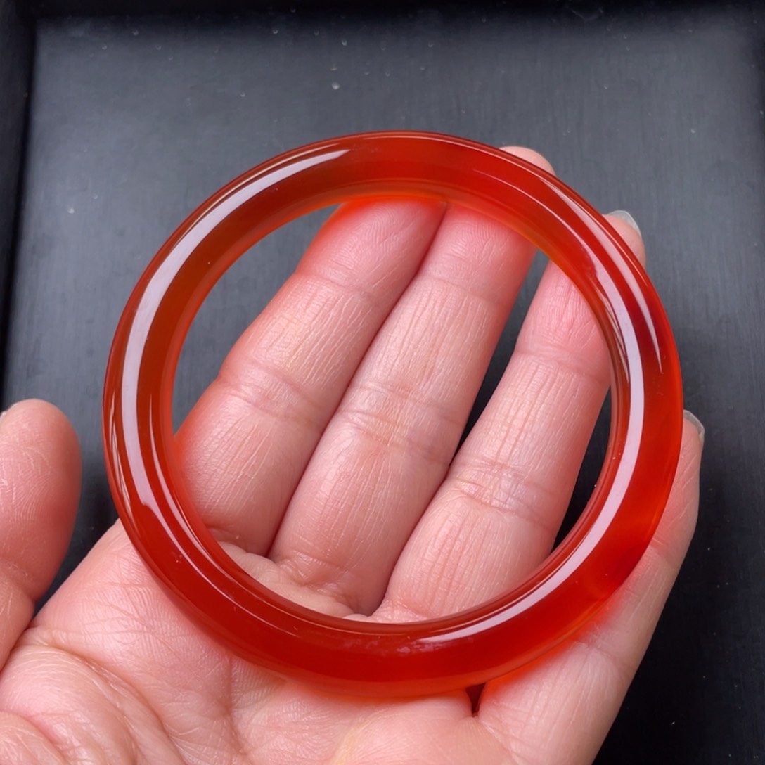 玛瑙/玉髓手镯未镶嵌59圈口