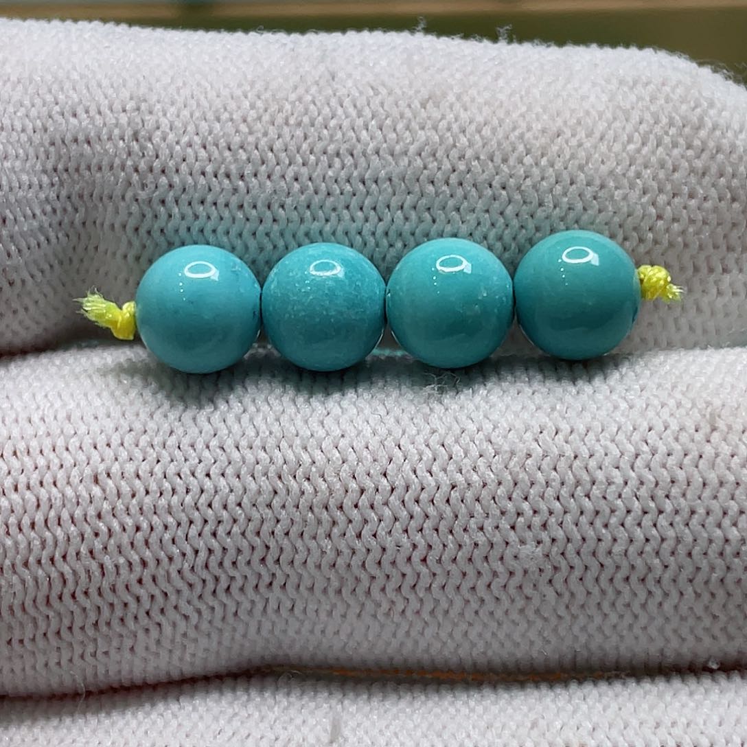 绿松石颈饰未镶嵌