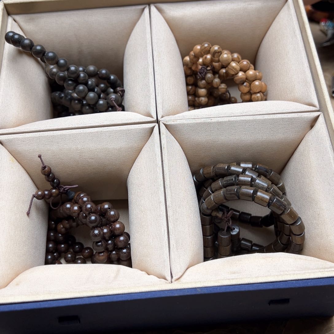 大叶紫檀（黑酸枝木类）