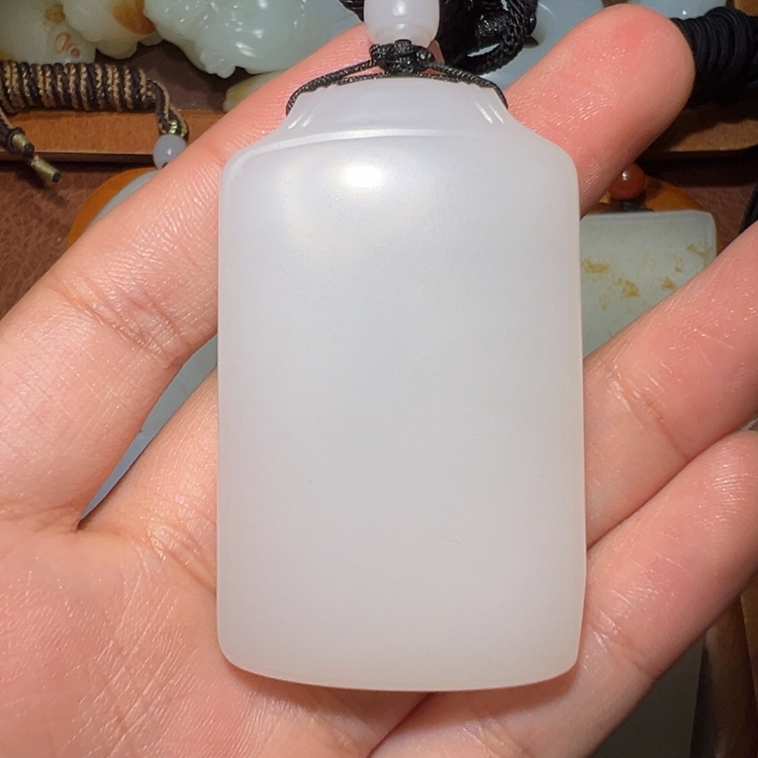 芒***，和田玉未镶嵌挂件