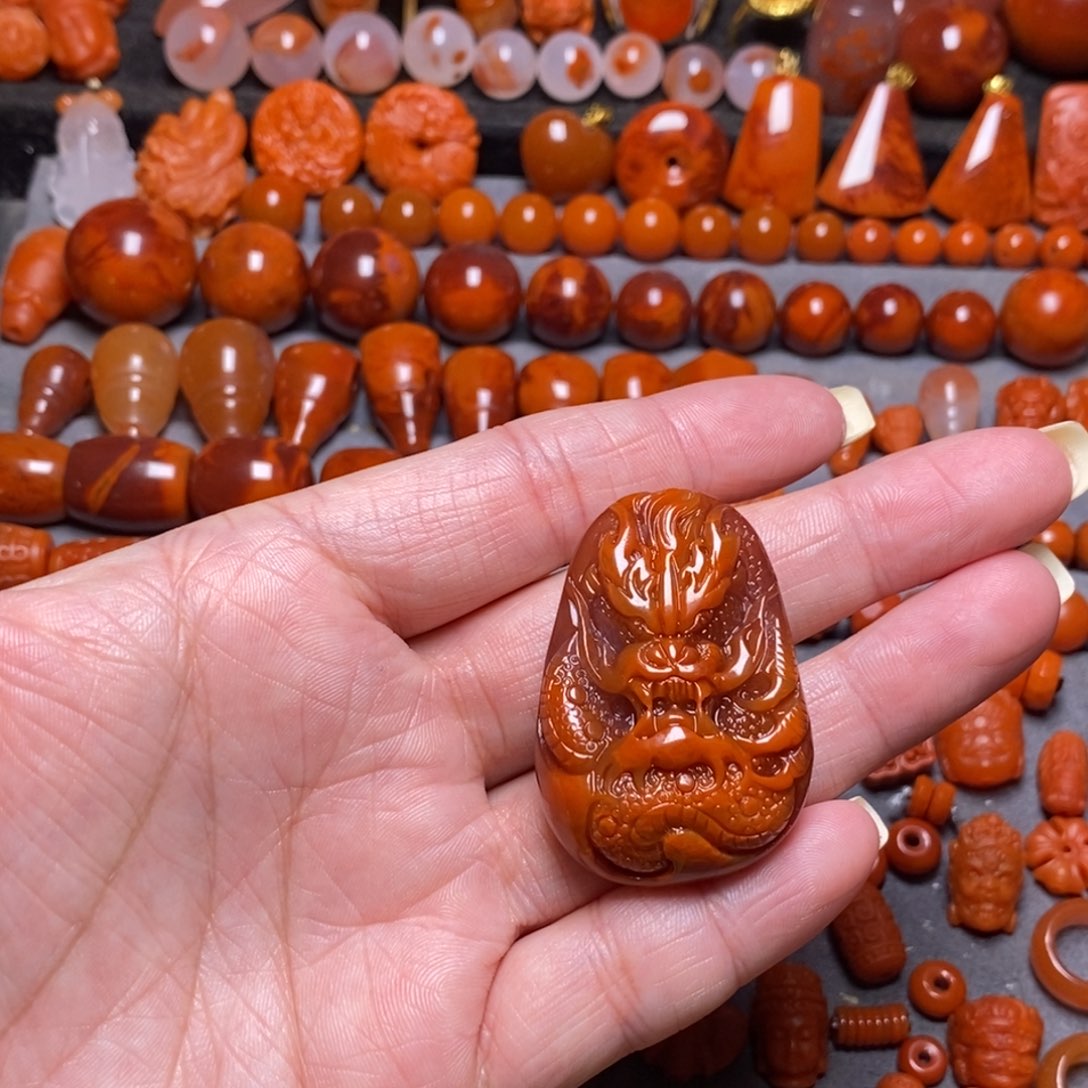 南红玛瑙未镶嵌手链