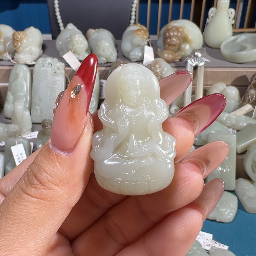 和田玉（糖玉）未镶嵌颈饰