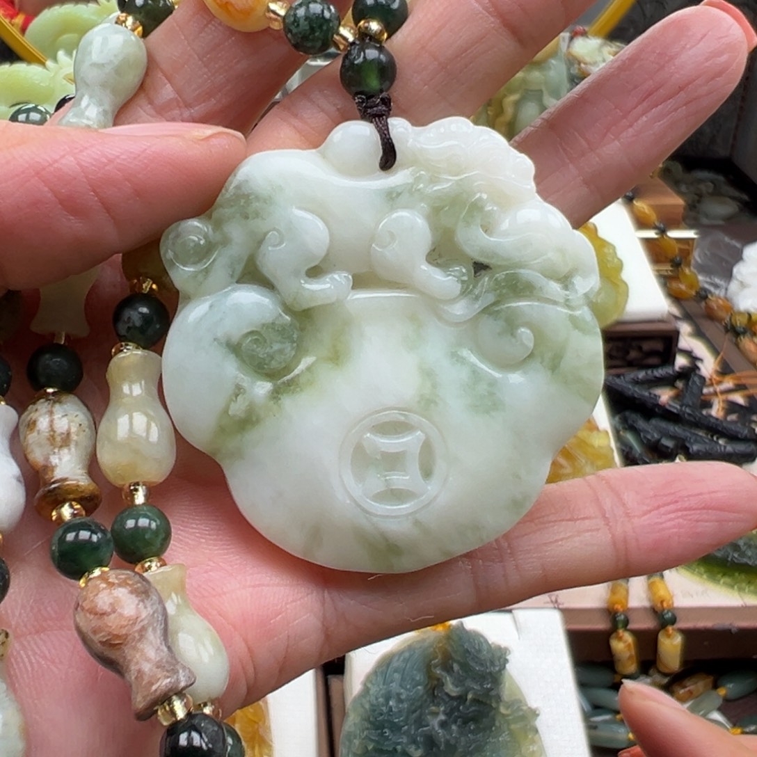 岫玉未镶嵌挂件挂件