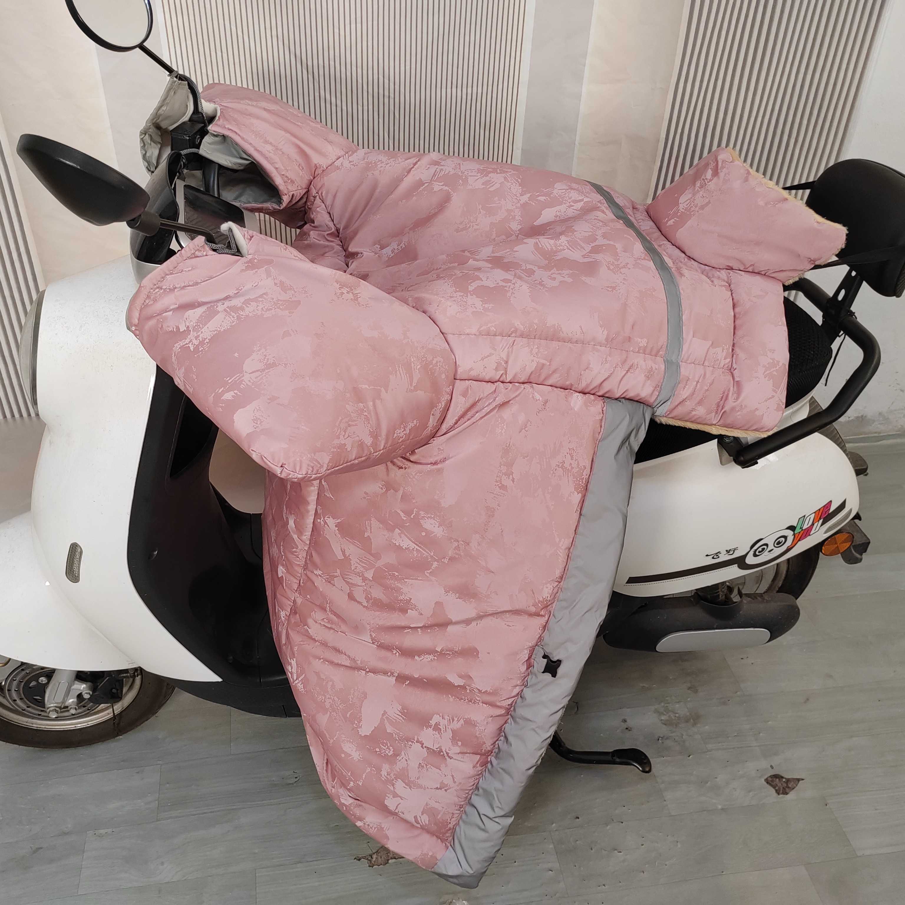 冬季电动车挡风被加宽加大加厚踏板摩托车防风被防水耐磨pu防寒被