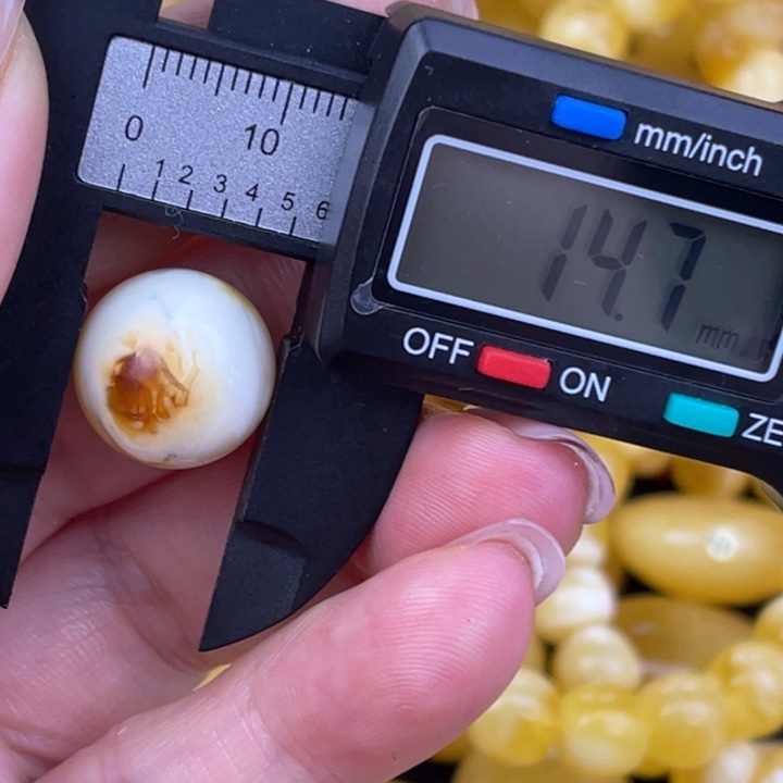 蜜蜡未镶嵌裸石110