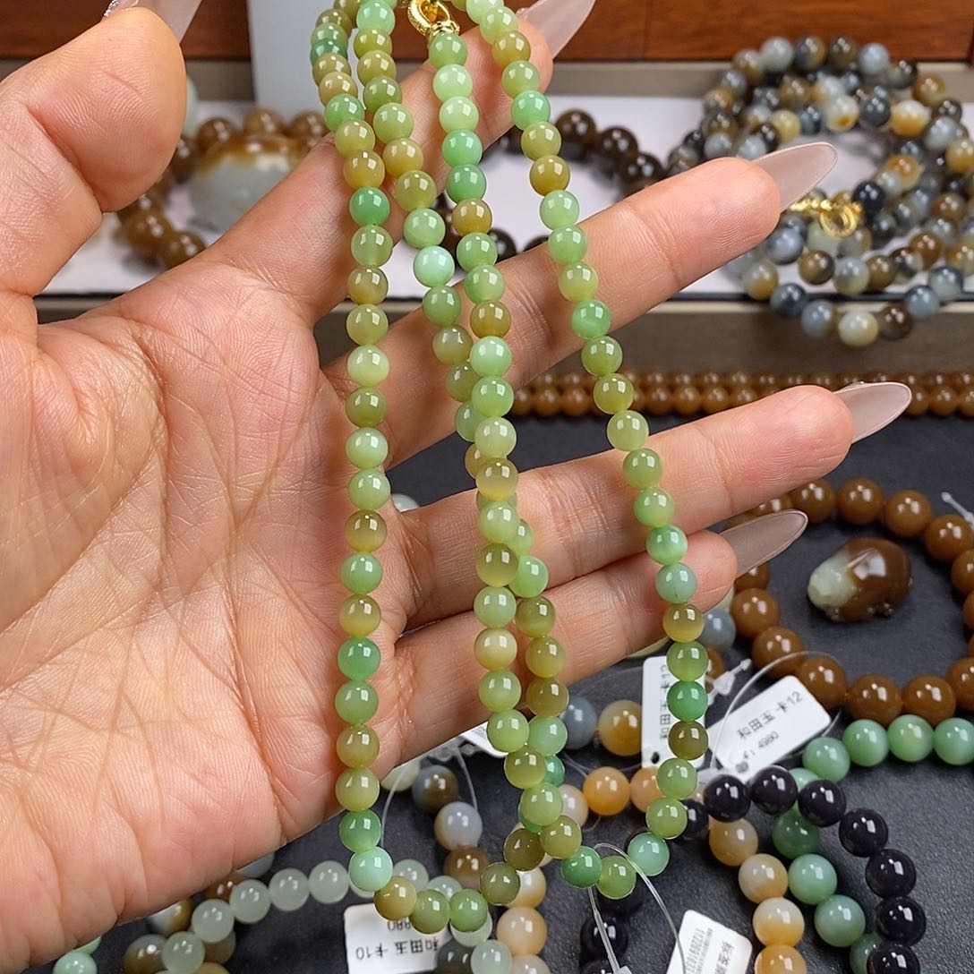 和田玉手串未镶嵌哞**宝