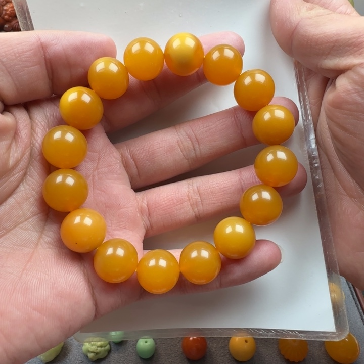 石英质玉颈饰未镶嵌花**界