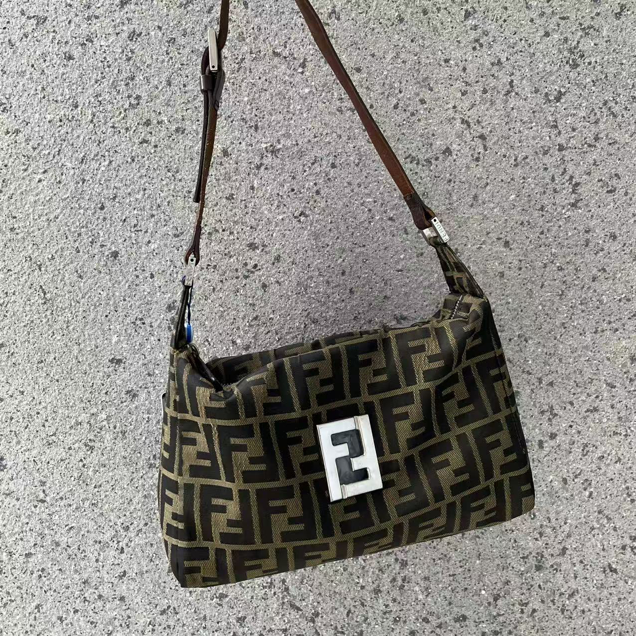 90新 FENDI/芬迪 单肩包