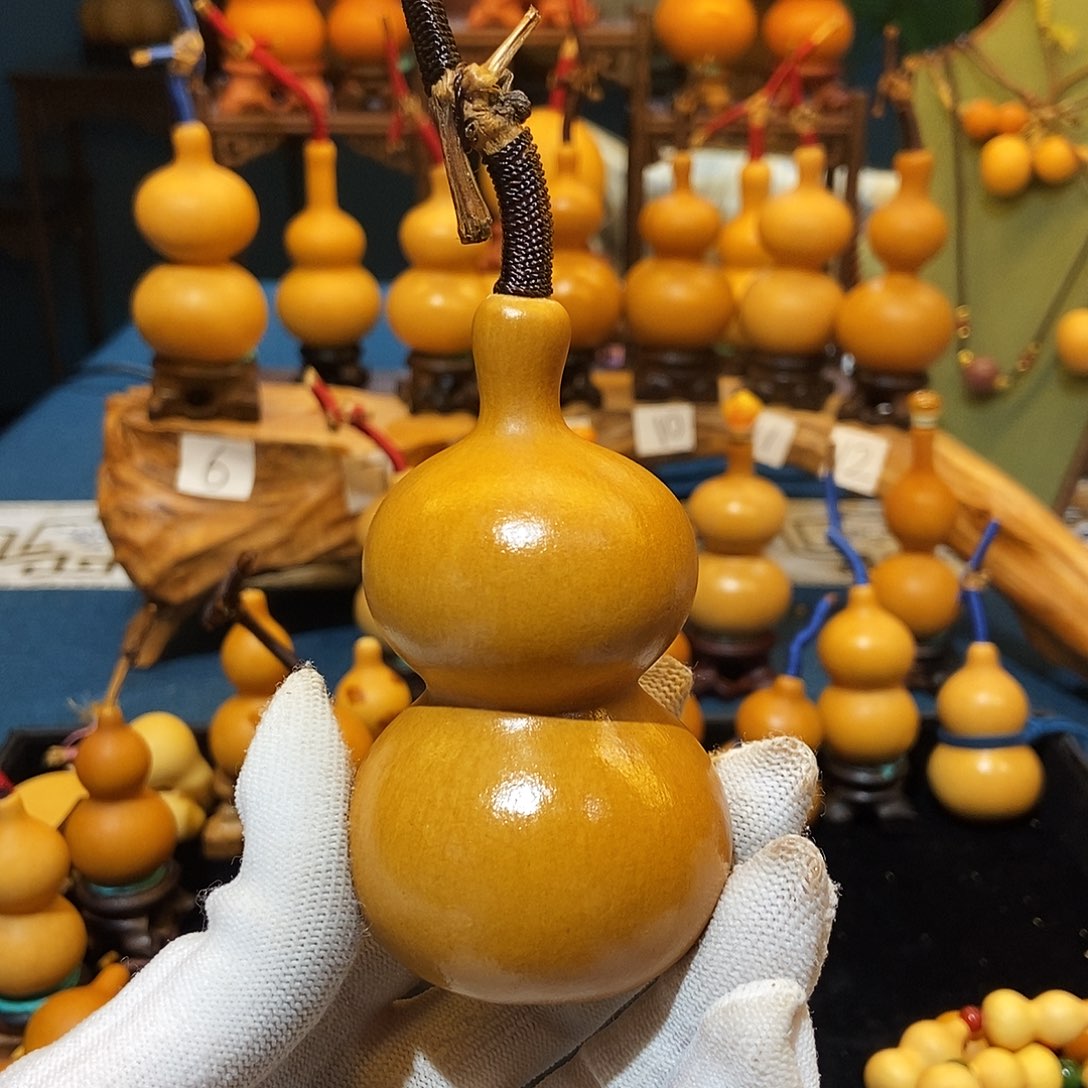 可***️大叶紫檀（黑酸枝木类）