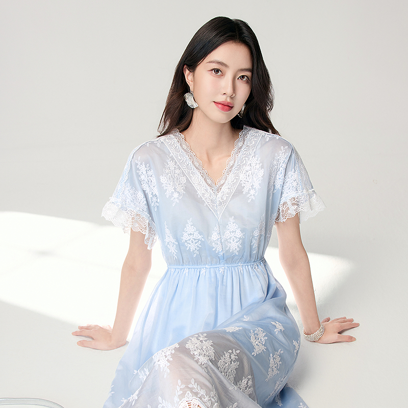 BADINA连衣裙652U078