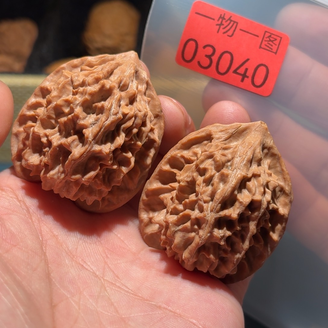 文玩核桃手串红时尚农户