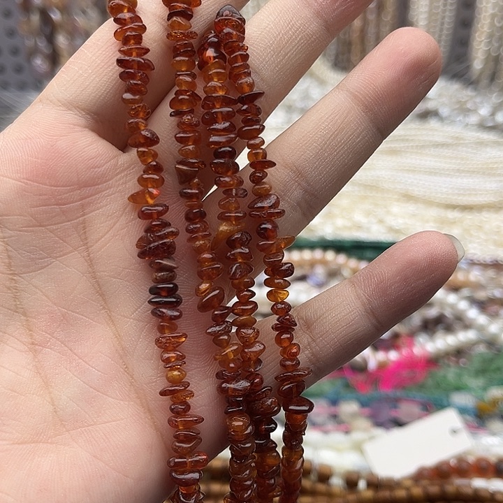 未镶嵌玛瑙/玉髓珠宝半成品一条琥珀碎石42cm左右