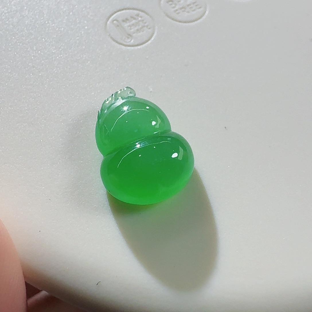 翡翠颈饰未镶嵌葫芦