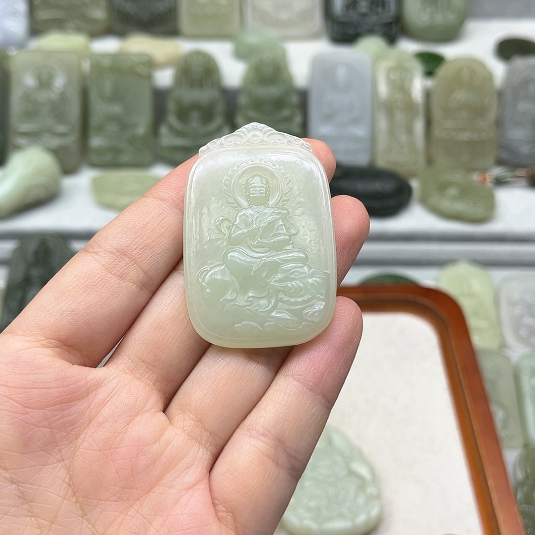 和田玉颈饰未镶嵌万*生