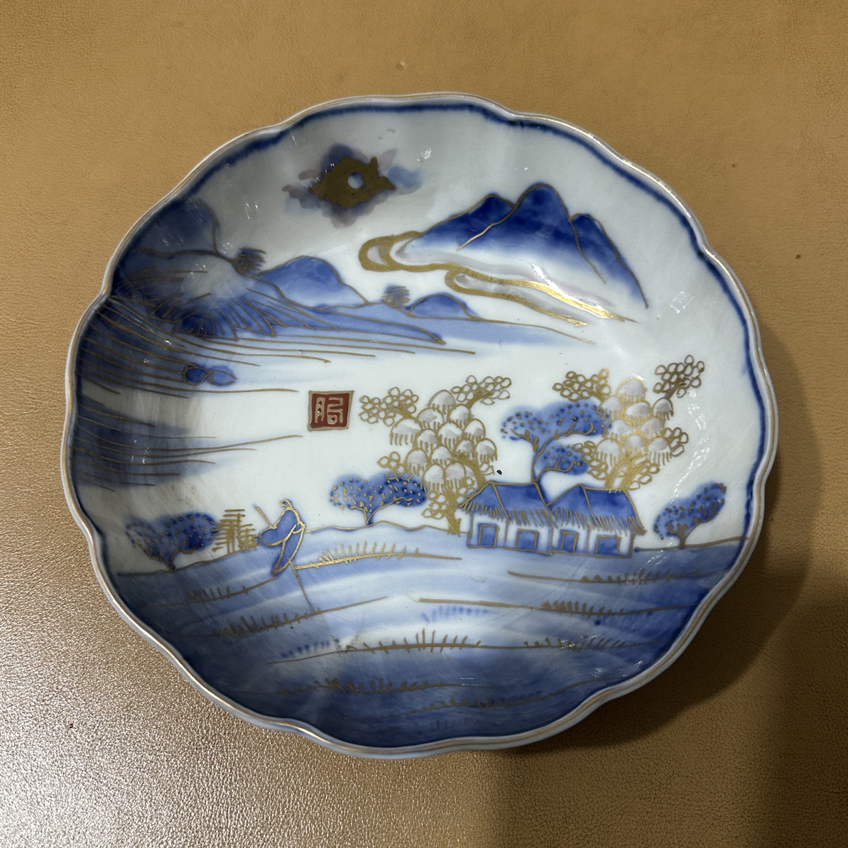 舶来精美老玉璧底青花描金山水人物盘（15*5cm)年代痕迹介意勿拍