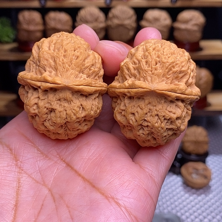 文玩核桃吊坠七星绣球13