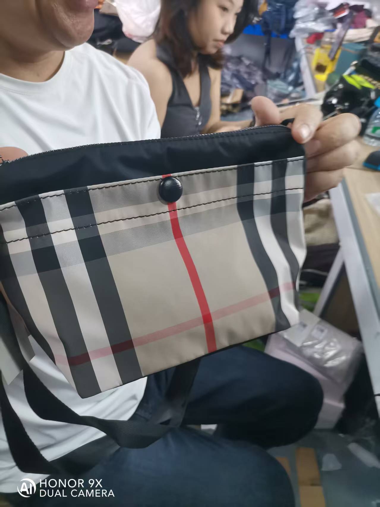 经典时尚单肩斜挎包210