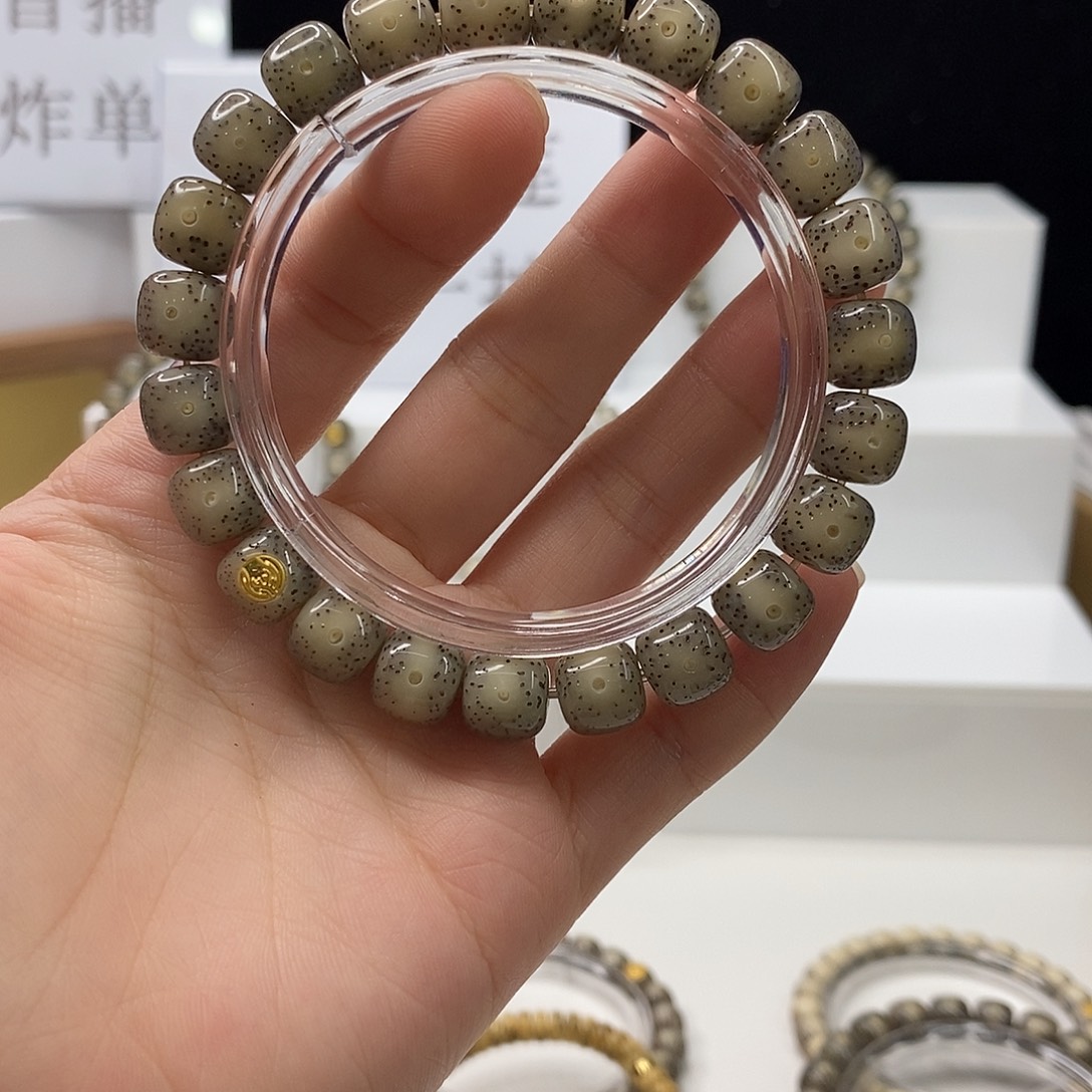 星月菩提手串105  10×9mm A34