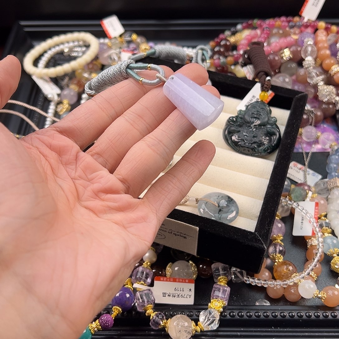 翡翠未镶嵌颈饰单品