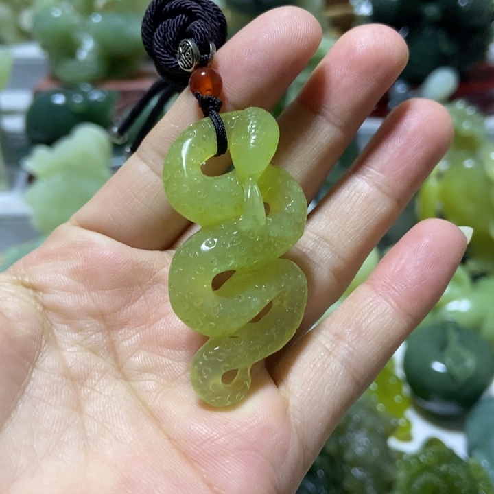 【闪购商品】蛇纹石玉挂件未镶嵌