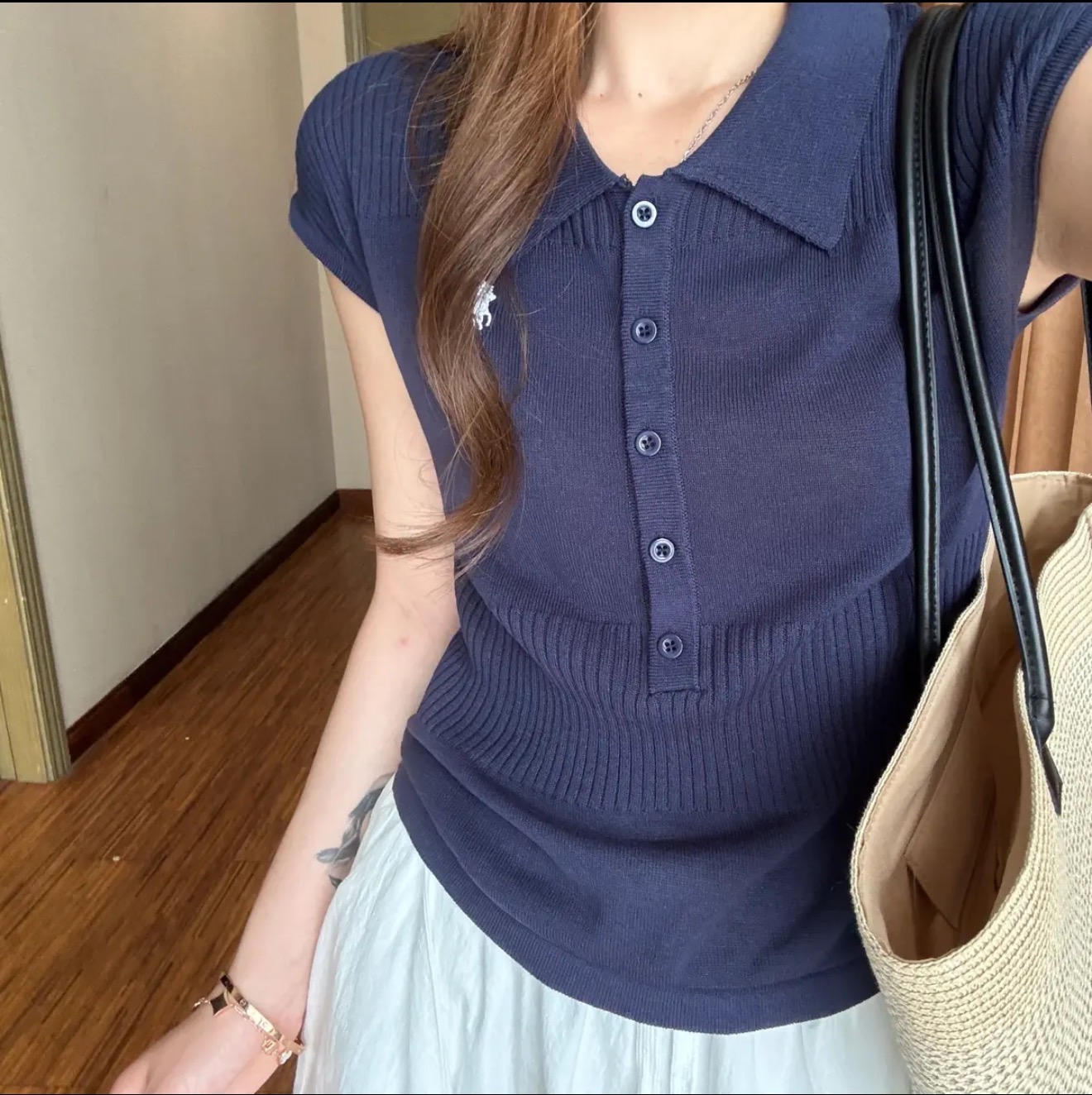 深圳南油白桃美美 欧货刺绣翻领针织衫女夏季新款时尚百搭先A2881