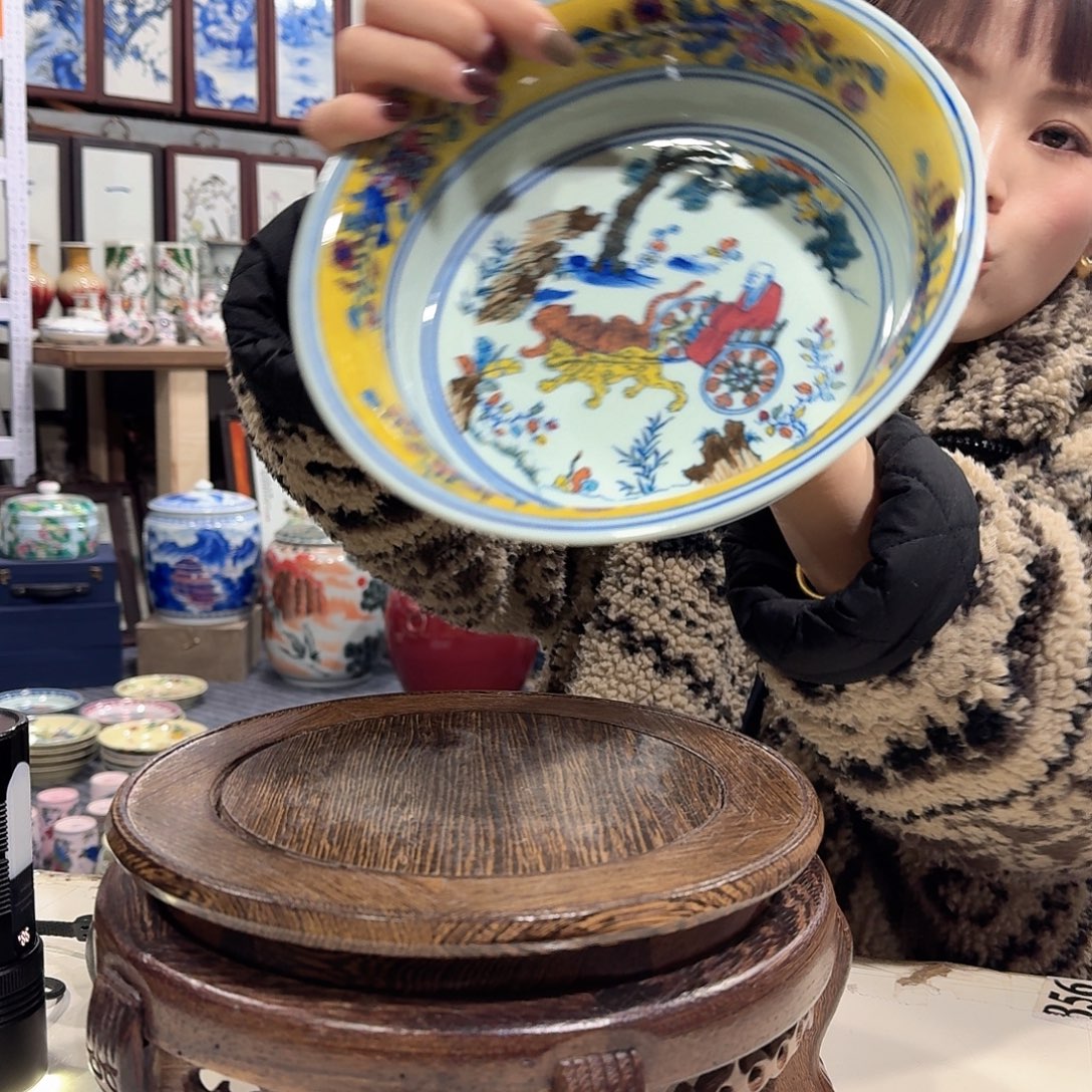 瓷摆件////景德镇陶瓷瓷器。