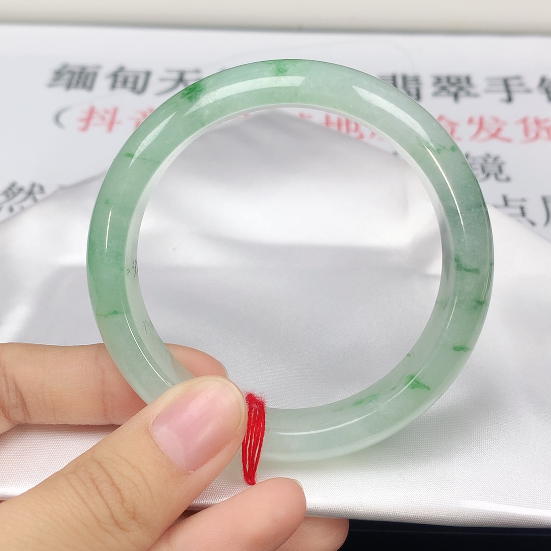 翡翠手镯未镶嵌5024正