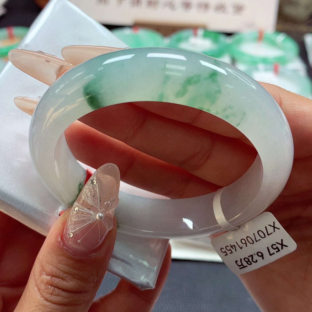 翡翠手镯未镶嵌（81号）66