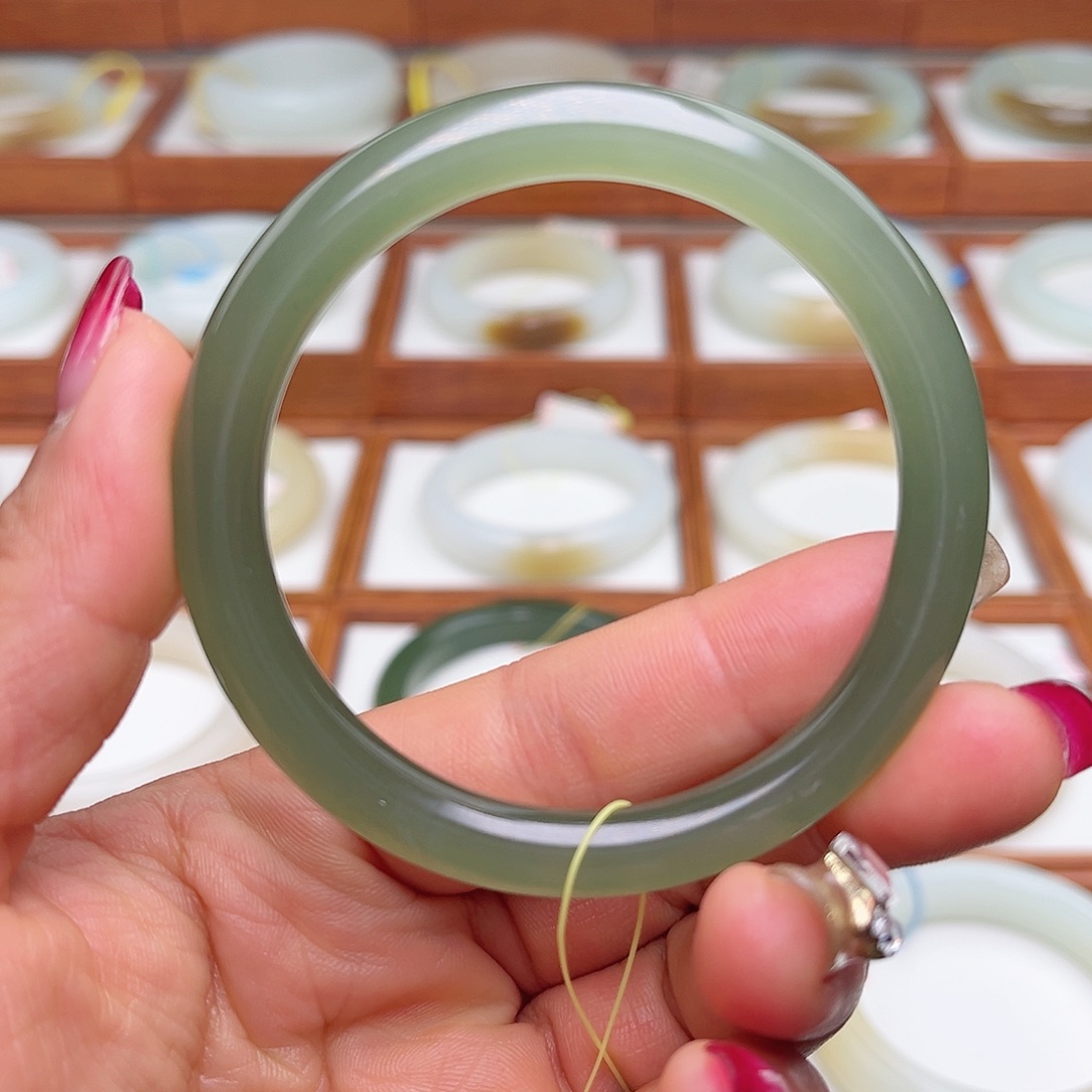 和田玉手镯未镶嵌55.3