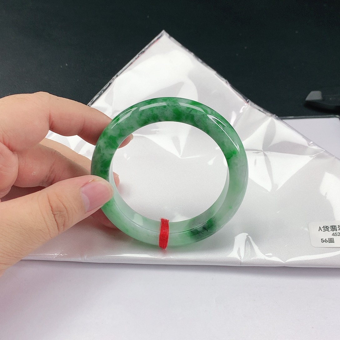 翡翠手镯未镶嵌翡翠508