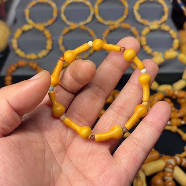 小***学木精配小油锤手串