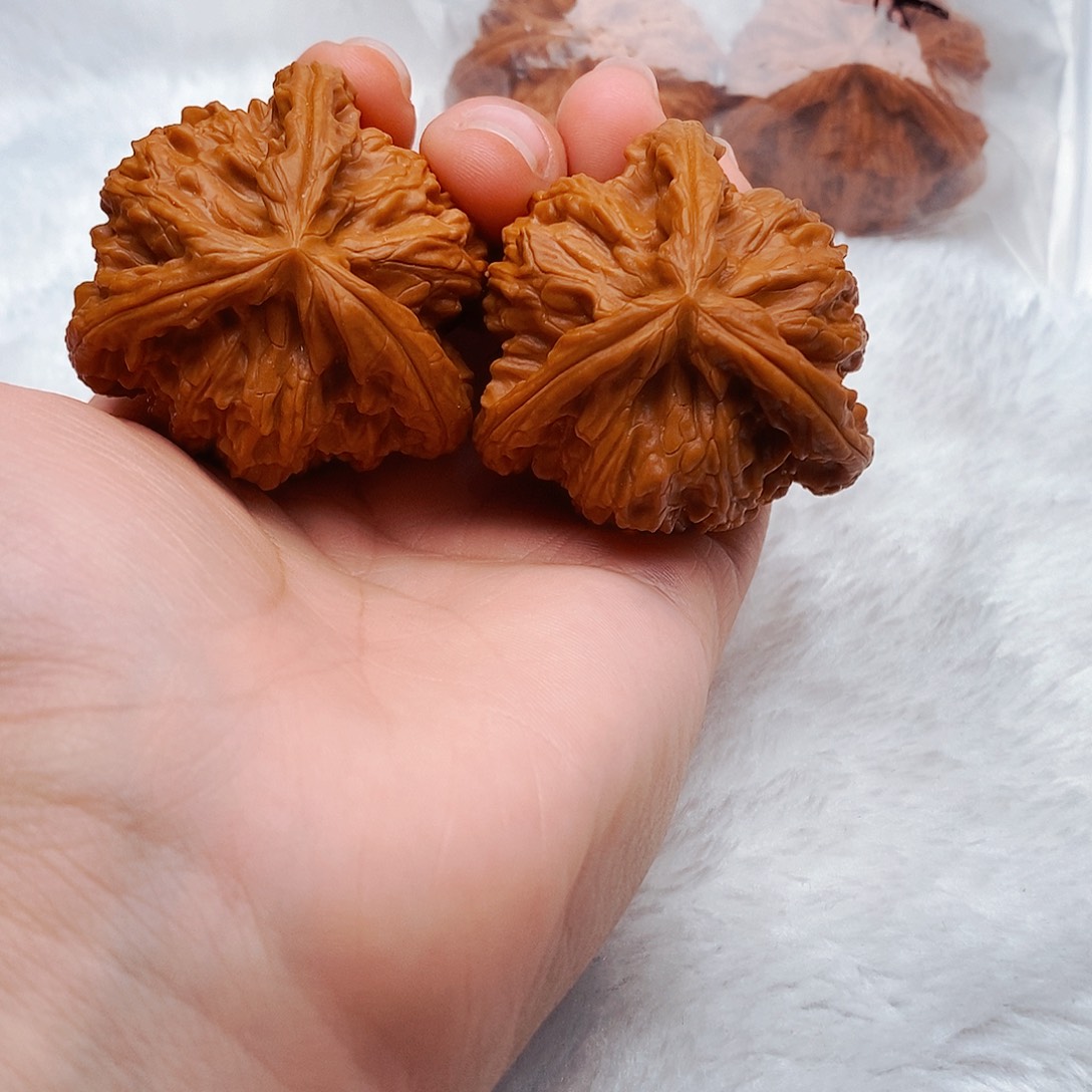 《***》吊坠文玩核桃三棱