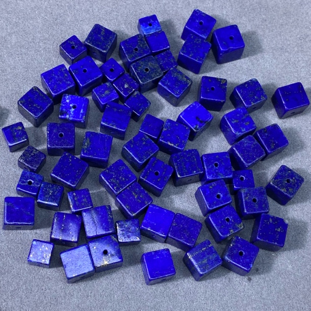 高品青金石方糖发两颗