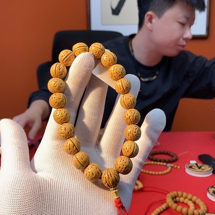 桃核手串B08 13.5  （尺寸误差0.5之间）