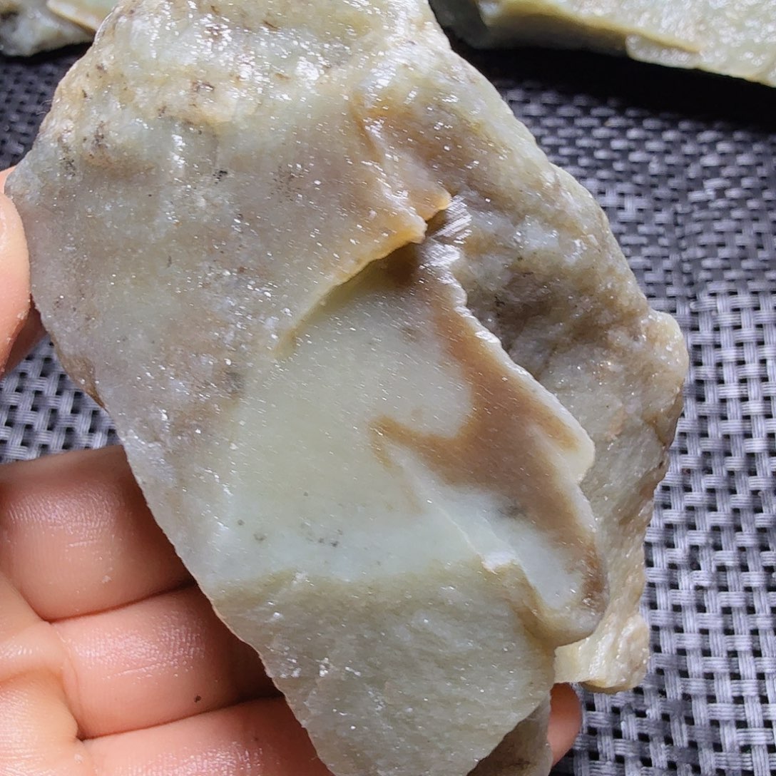 和田玉（糖玉）未镶嵌珠宝半成品