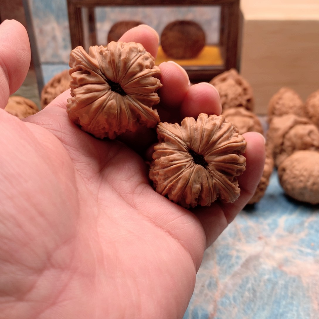 【闪购商品】吊坠文玩核桃汉高楼40