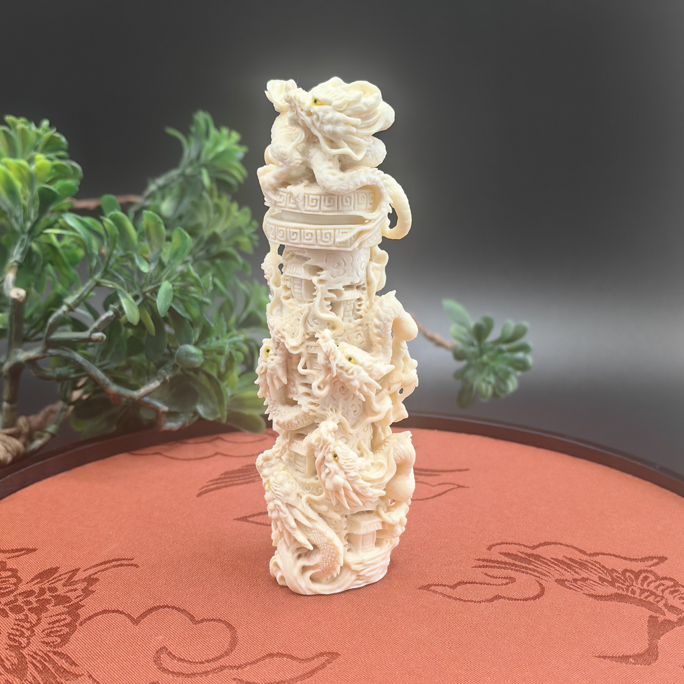 天然猛犸牙冰料五龙柱金植老师手工雕刻作品