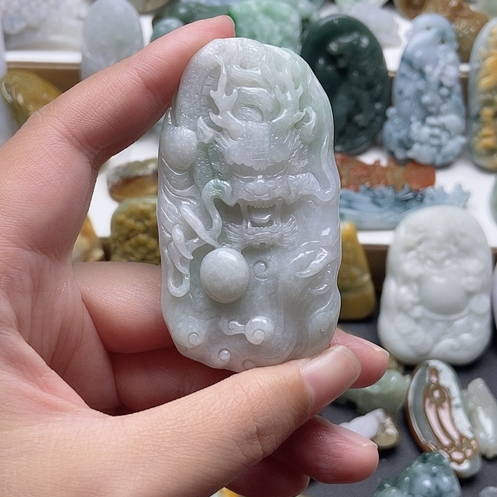 翡翠未镶嵌颈饰翡翠