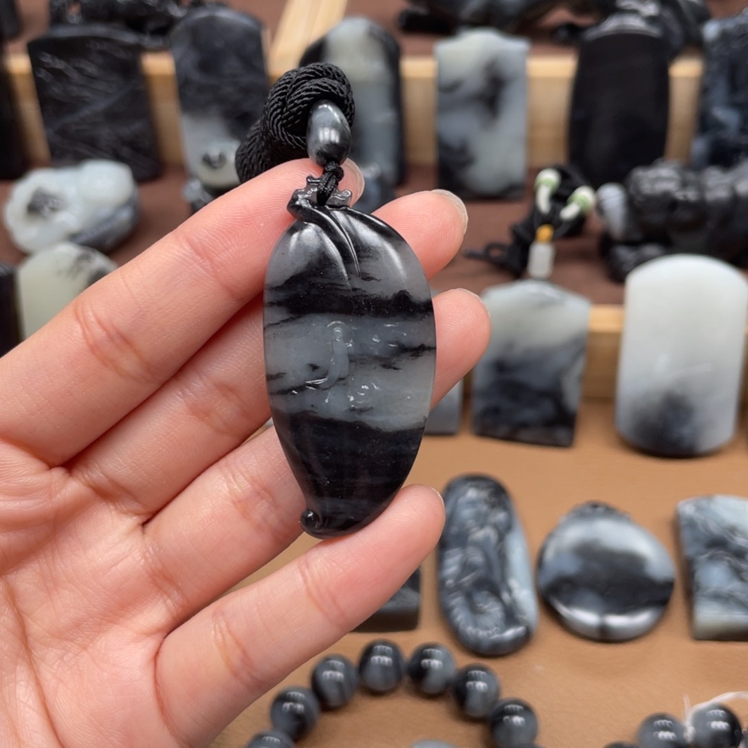 和田玉颈饰未镶嵌冰***雪