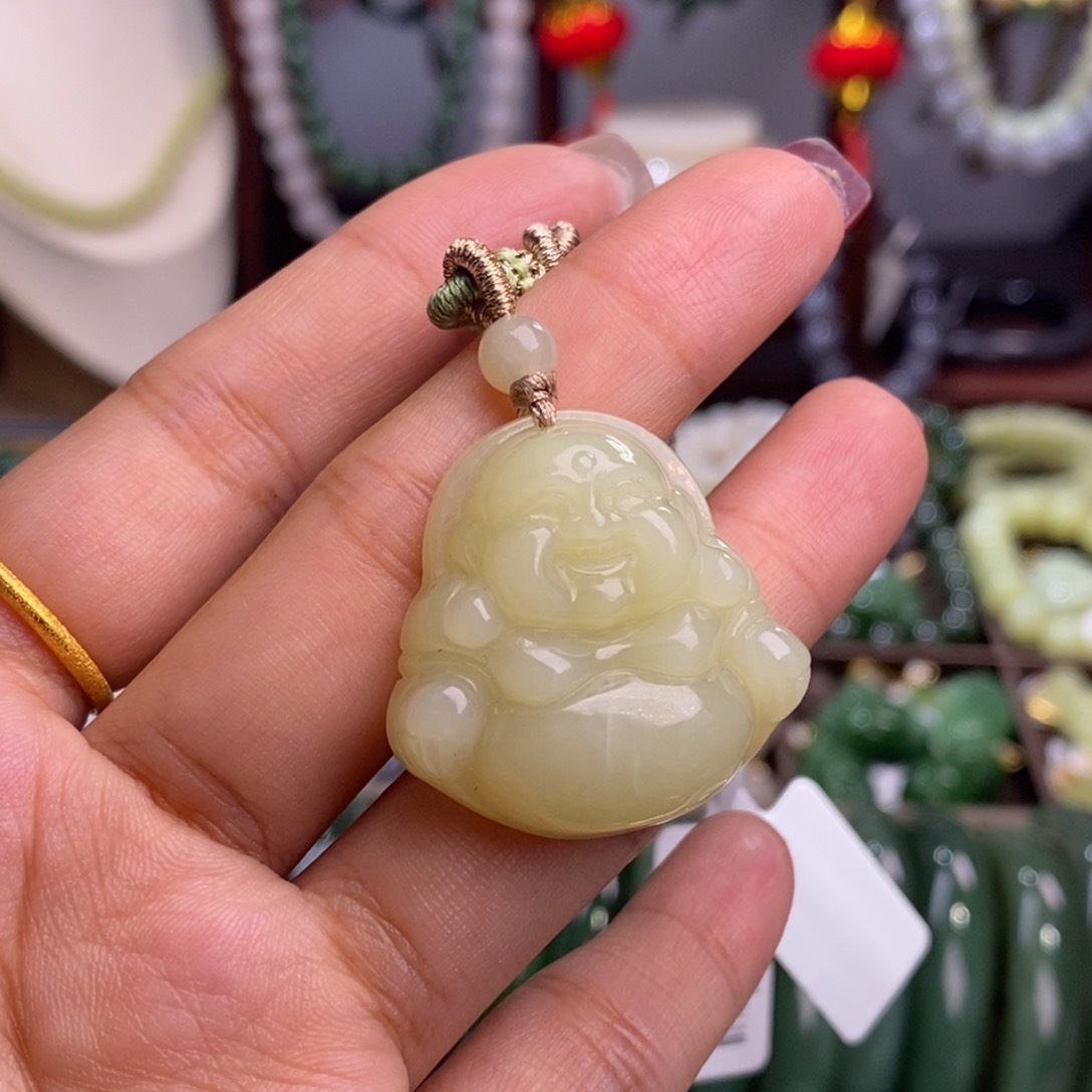 和田玉孤品补贴老矿料若羌黄口佛公未镶嵌