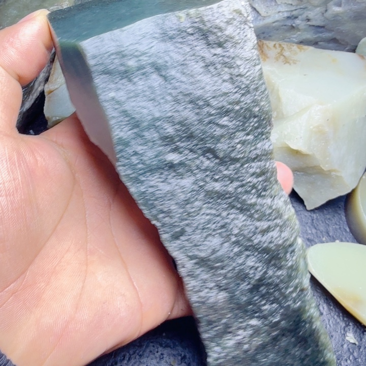 和田玉（糖玉）未镶嵌珠宝奇石