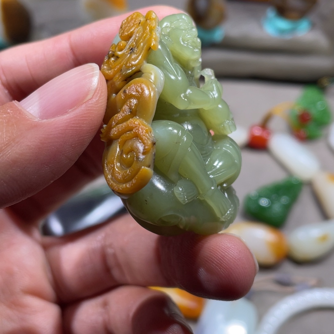 和田玉（子料）未镶嵌挂件