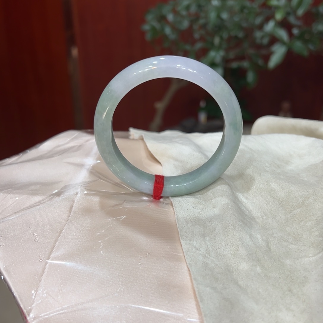 翡翠颈饰未镶嵌旺***?翡翠58