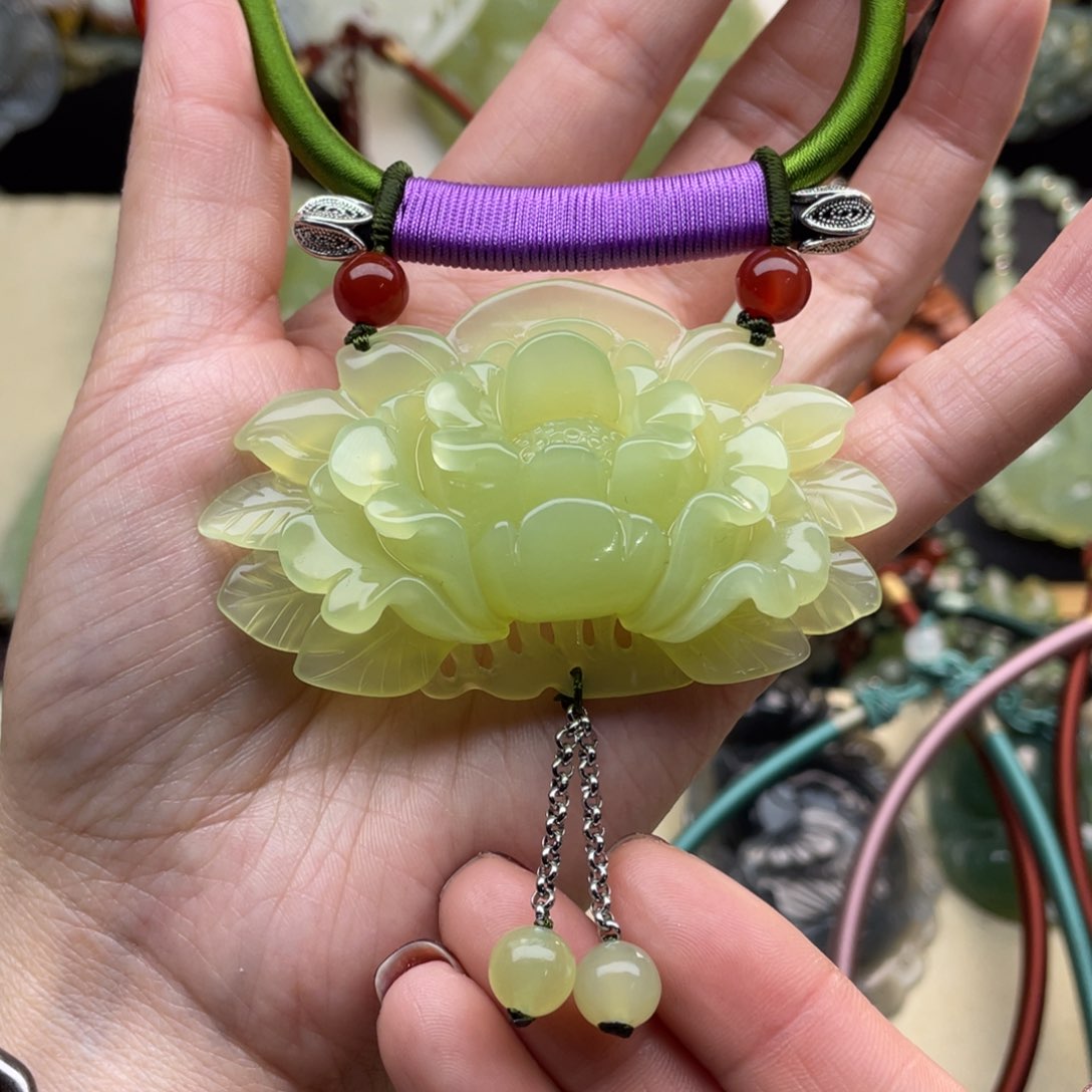 蛇纹石玉颈饰未镶嵌*️****