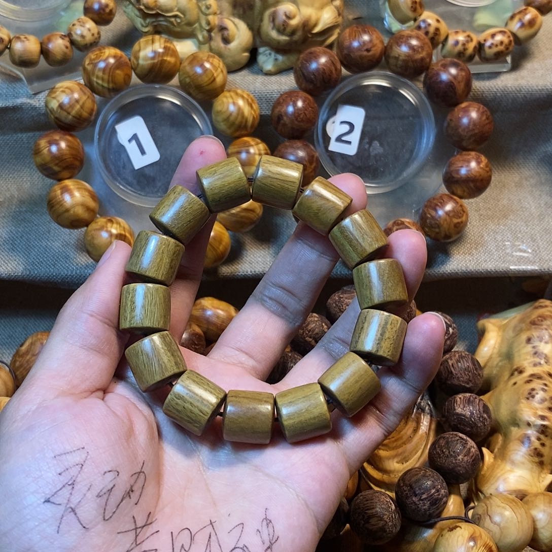 维腊木（绿檀）阿根廷绿檀1.5桶珠