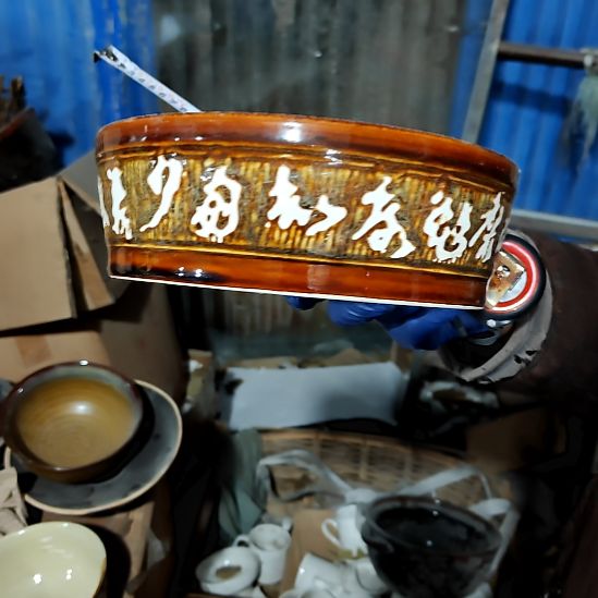 绿泥盘子碗茶壶啥都有