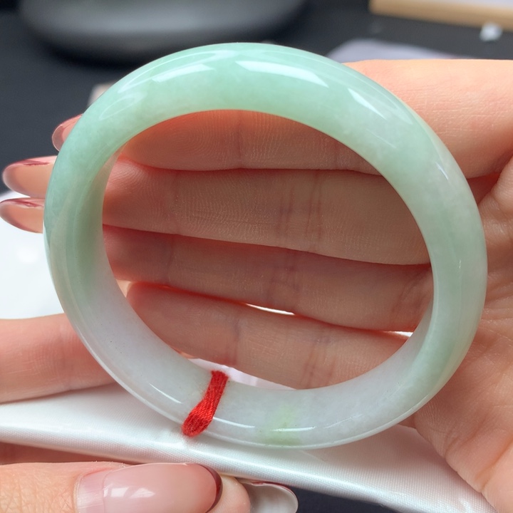 翡翠手镯未镶嵌56正圈