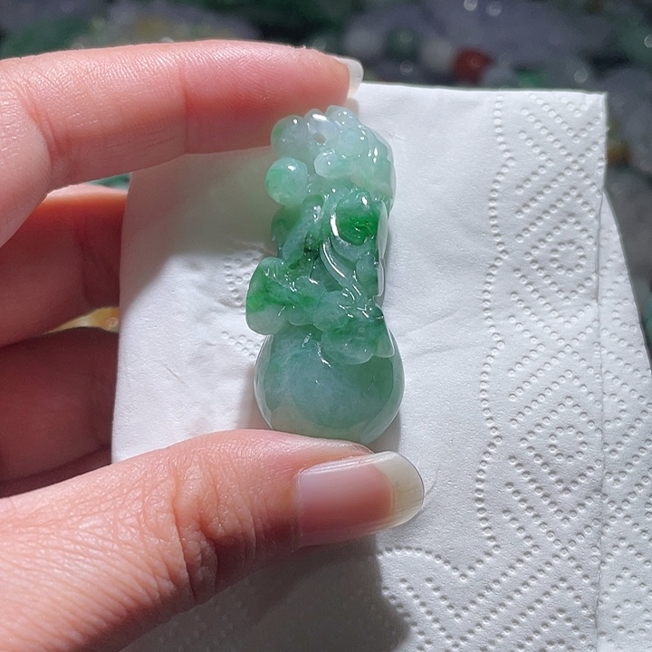 颈饰未镶嵌翡翠天